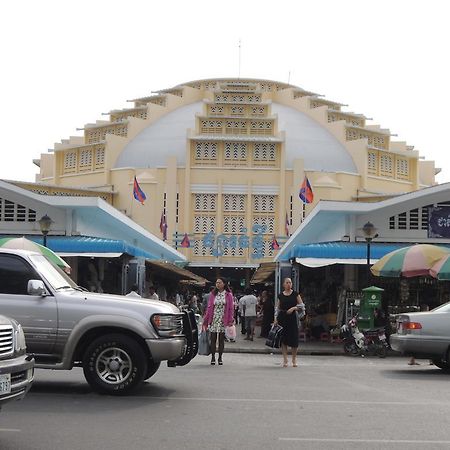 Golden Boat Guesthouse พนมเปญ ภายนอก รูปภาพ