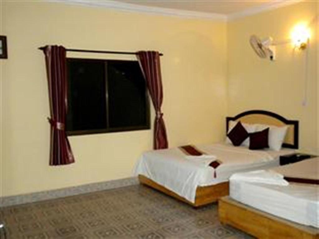 Golden Boat Guesthouse พนมเปญ ภายนอก รูปภาพ