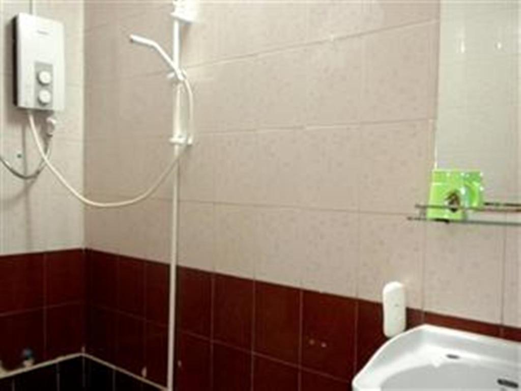 Golden Boat Guesthouse พนมเปญ ภายนอก รูปภาพ