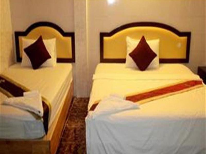 Golden Boat Guesthouse พนมเปญ ภายนอก รูปภาพ
