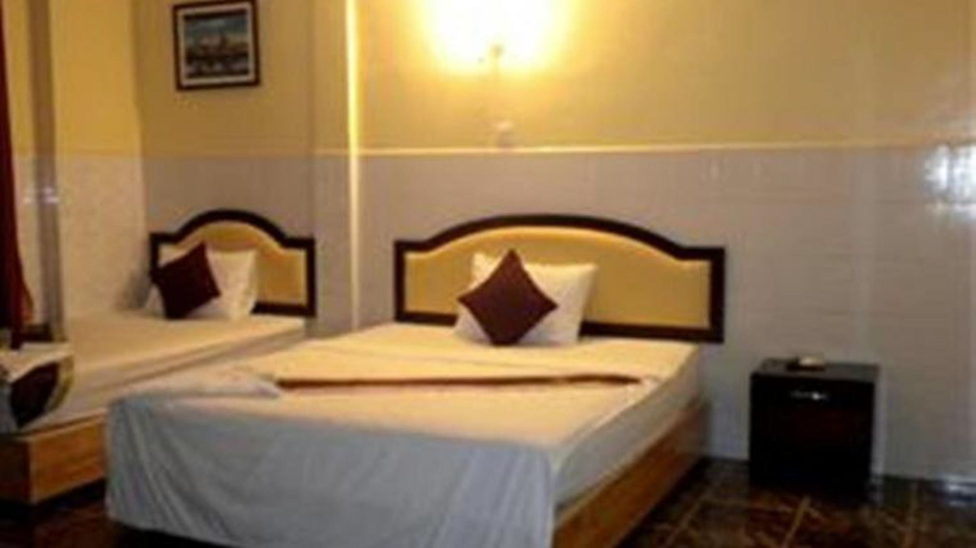 Golden Boat Guesthouse พนมเปญ ภายนอก รูปภาพ